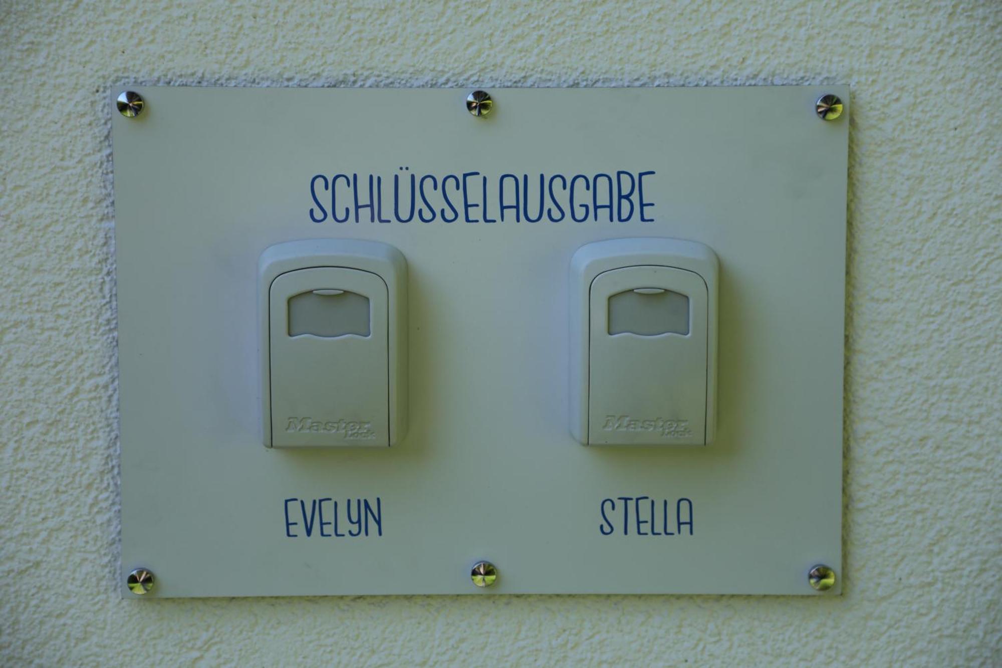 Eine Sehr Gemuetliche Dachgeschoss Ferienwohnung Ihlow  Εξωτερικό φωτογραφία
