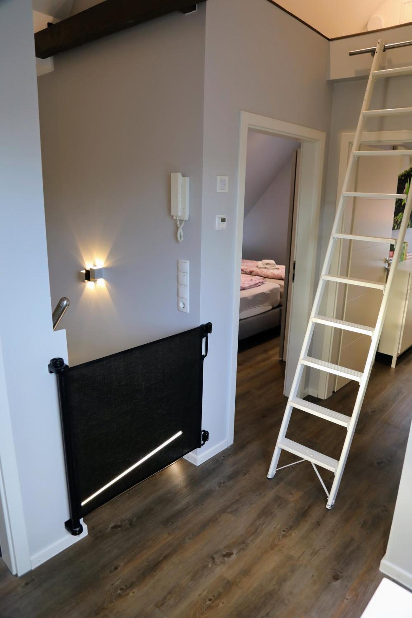 Eine Sehr Gemuetliche Dachgeschoss Ferienwohnung Ihlow  Εξωτερικό φωτογραφία